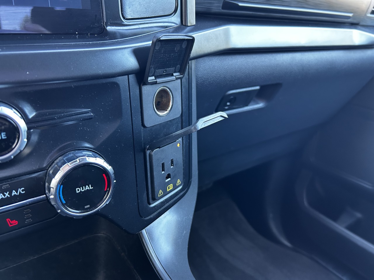 2024 Ford F-150 XLT Main Image