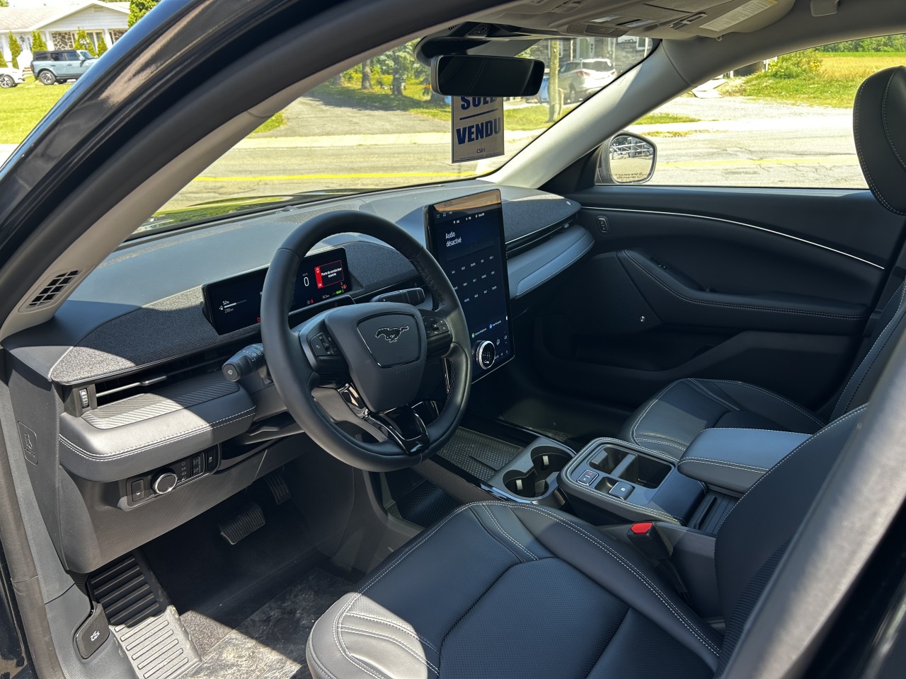 2025 Ford Mustang Mach-E PREMIUM AWD Main Image