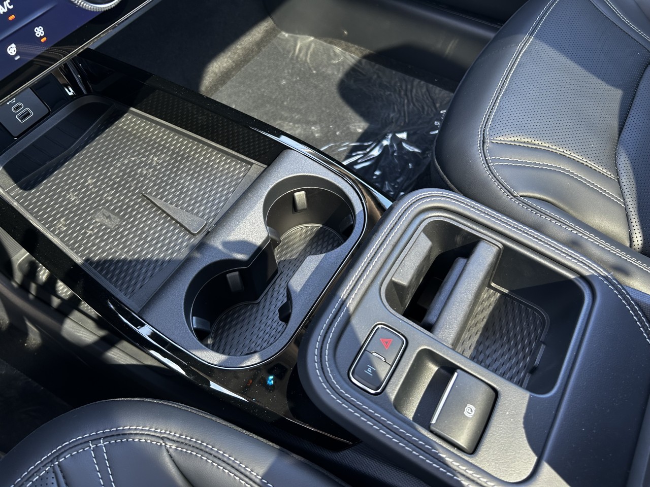 2025 Ford Mustang Mach-E PREMIUM AWD Main Image