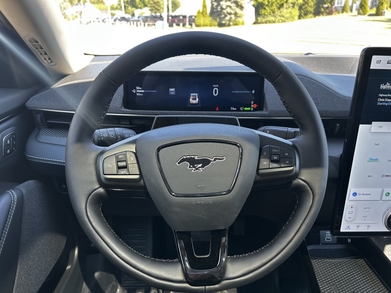 2025 Ford Mustang Mach-E PREMIUM AWD Main Image
