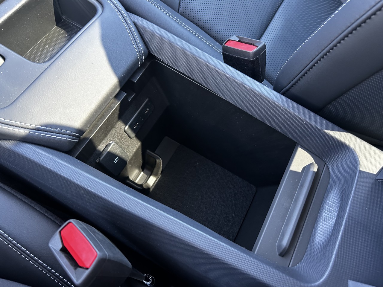 2025 Ford Mustang Mach-E PREMIUM AWD Main Image