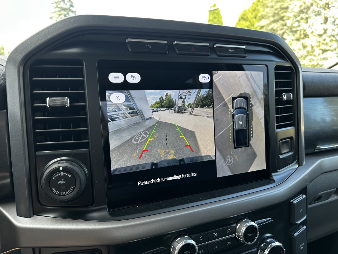 2024 Ford F-150 Lightning XLT 4x4 Main Image