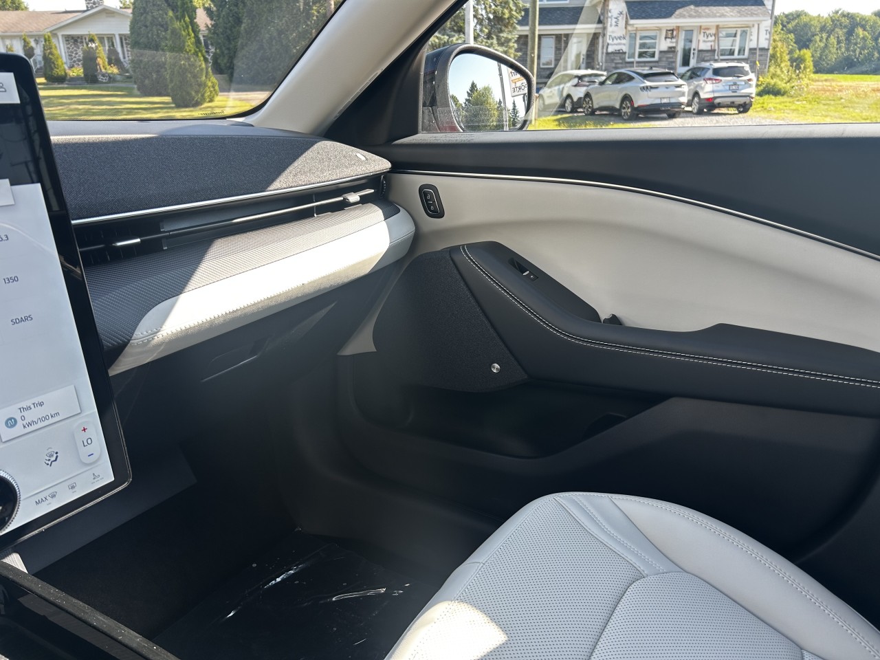 2025 Ford Mustang Mach-E Premium Main Image