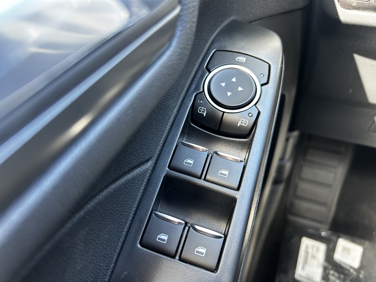 2025 Ford Escape PHEV Main Image