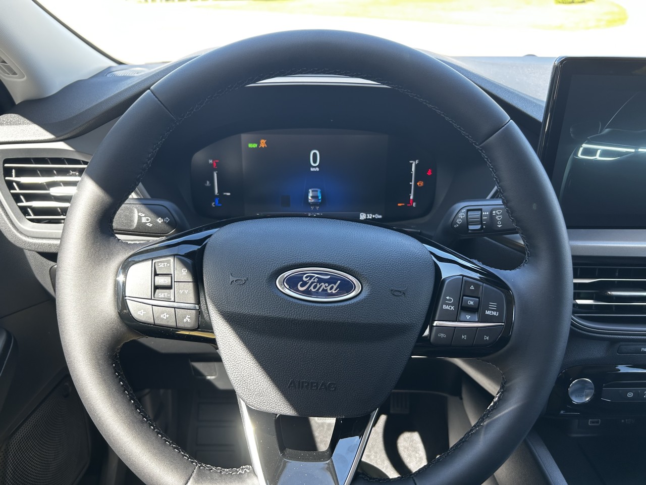 2025 Ford Escape PHEV Main Image