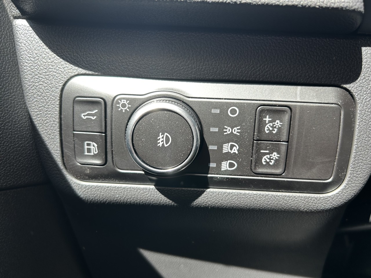 2025 Ford Escape PHEV Main Image