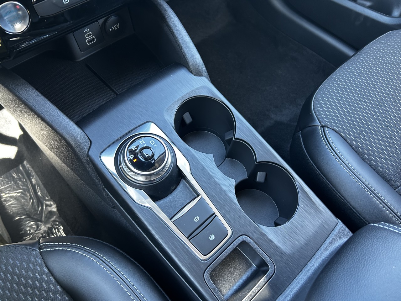 2025 Ford Escape PHEV Main Image