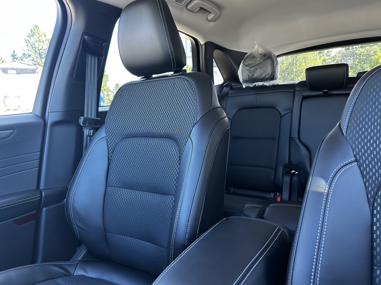 2025 Ford Escape PHEV Main Image