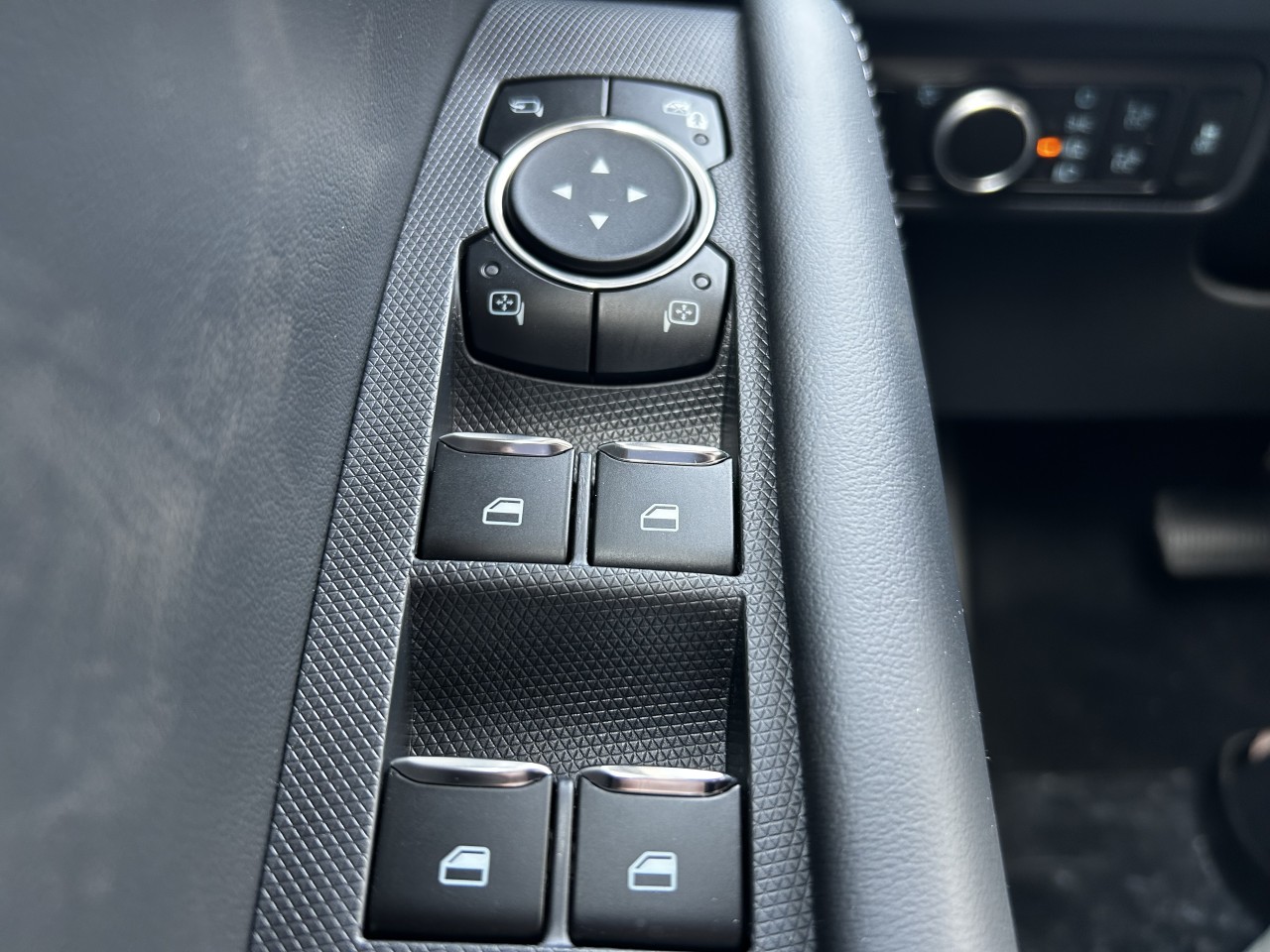 2025 Ford Mustang Mach-E SELECT Main Image