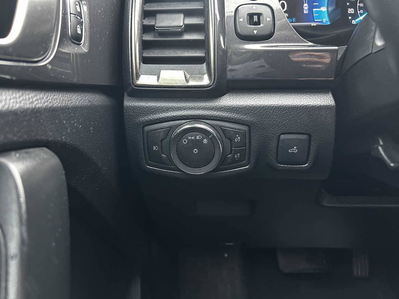 2023 Ford Ranger XLT/LARIAT Main Image