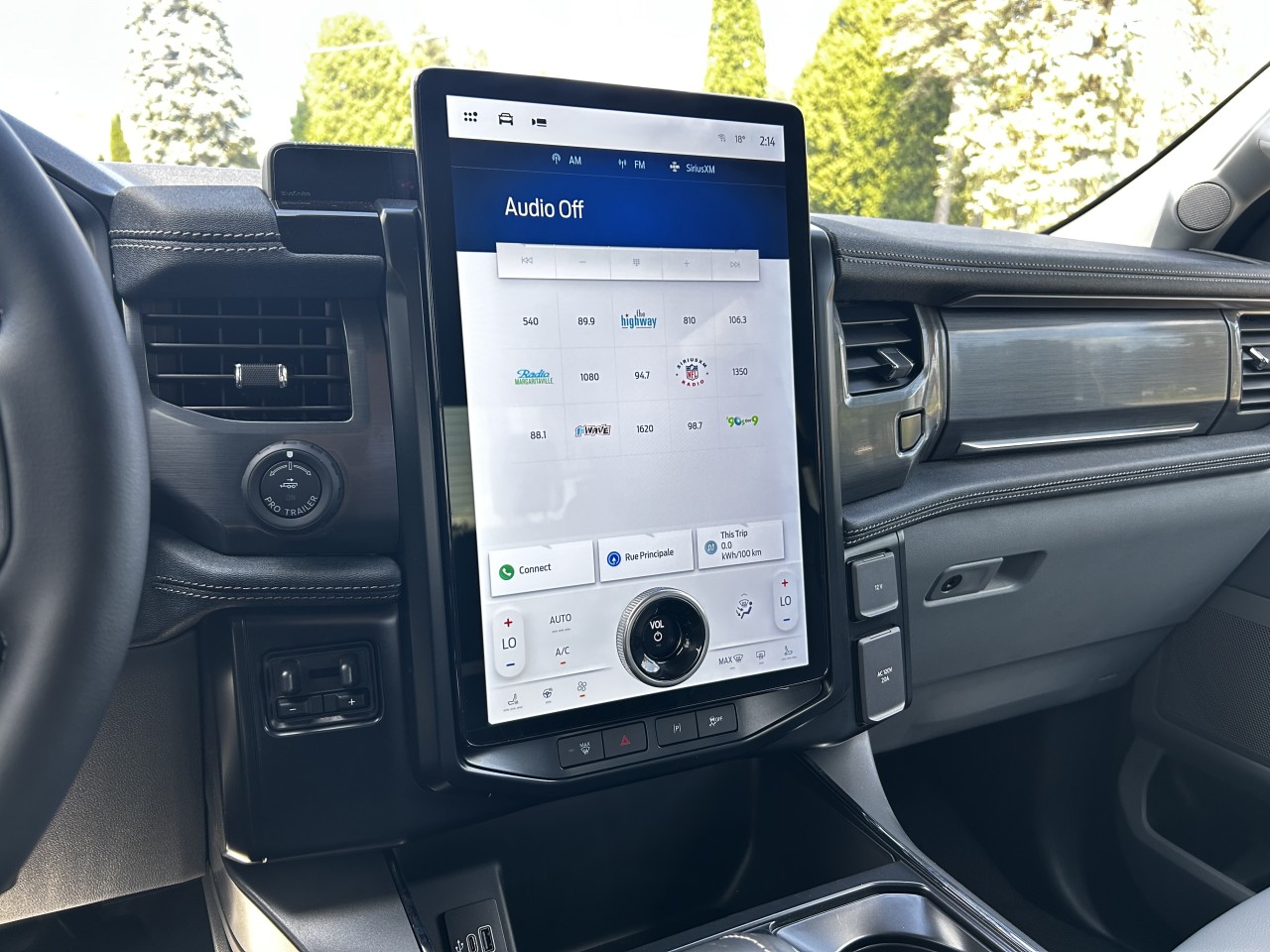 2025 Ford F-150 Lightning FLASH Main Image