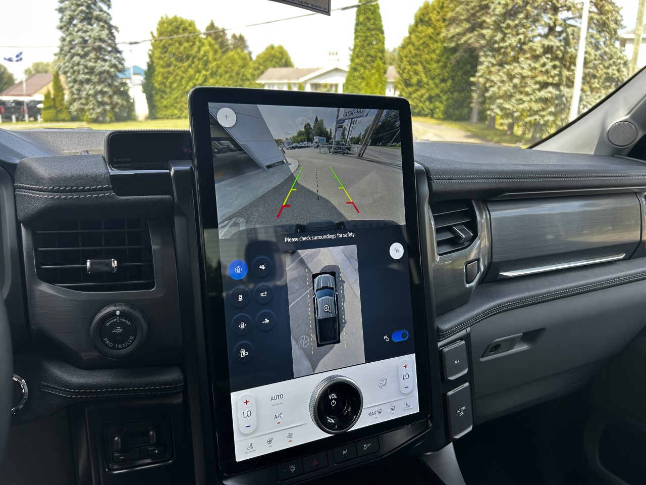 2025 Ford F-150 Lightning FLASH Main Image