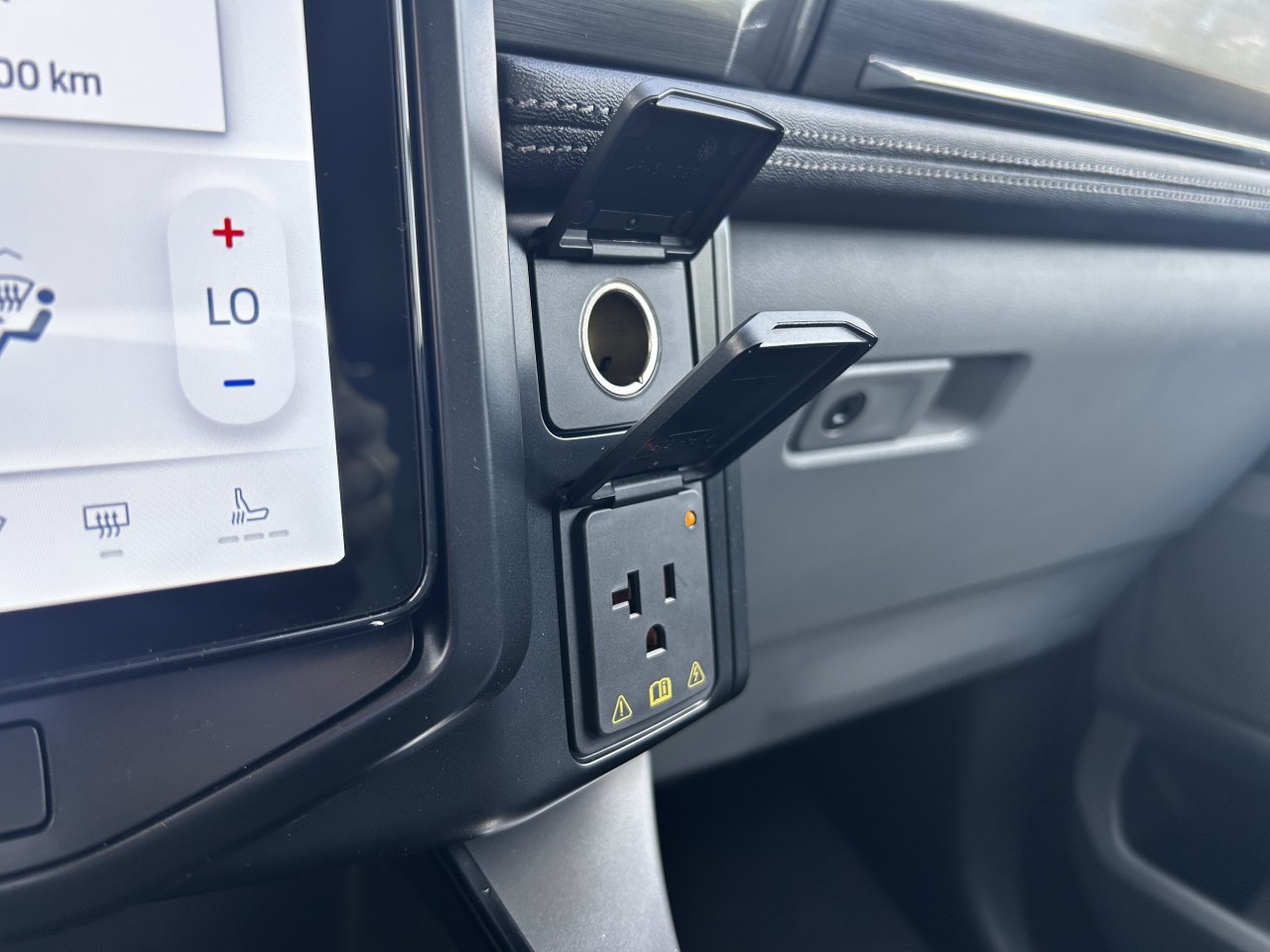 2025 Ford F-150 Lightning FLASH Main Image