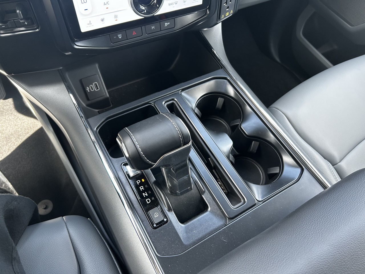 2025 Ford F-150 Lightning FLASH Main Image