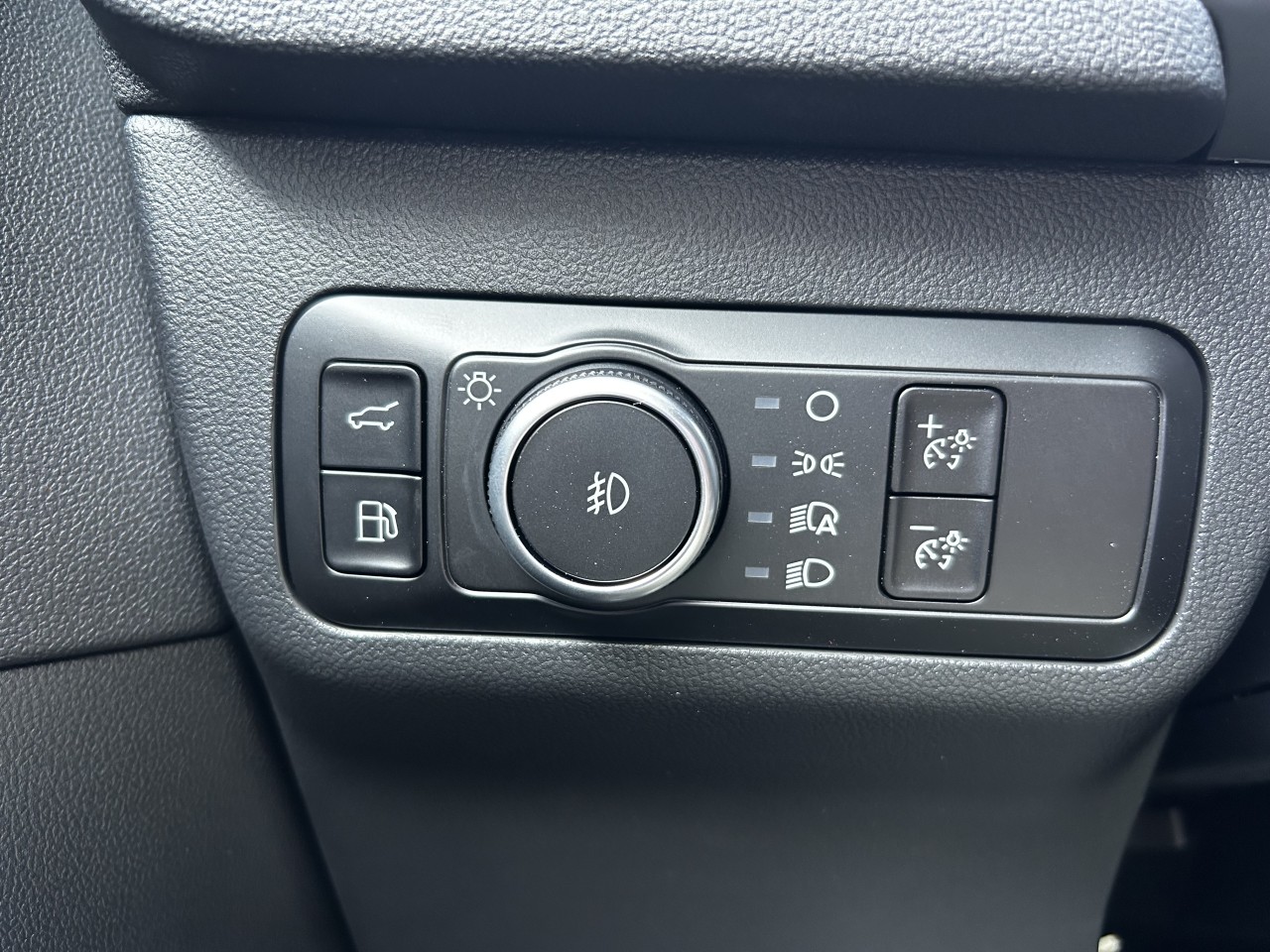 2025 Ford Escape PHEV Main Image