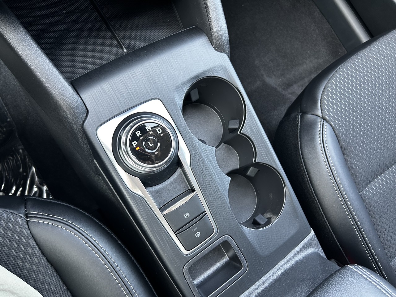 2025 Ford Escape PHEV Main Image