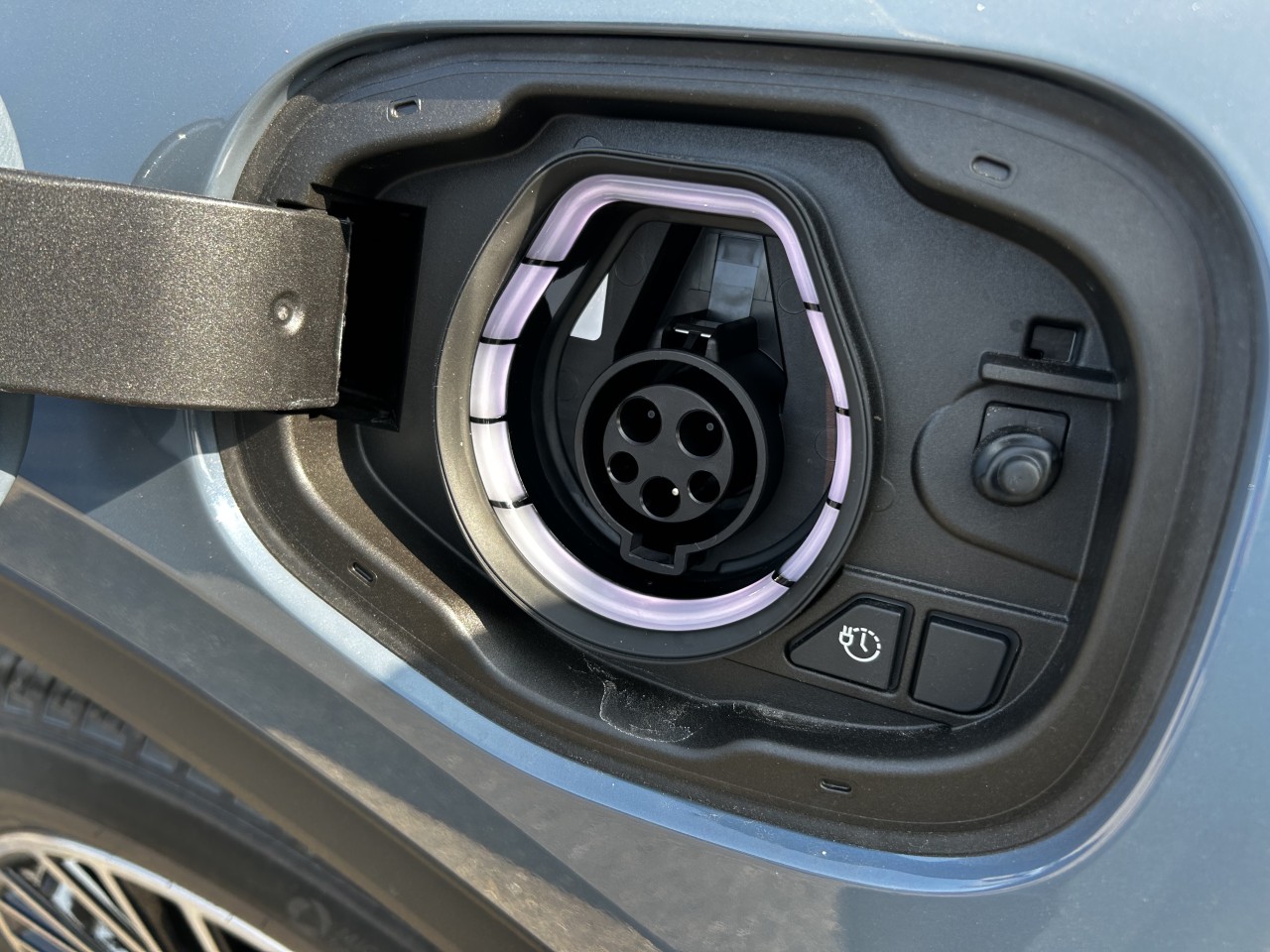2025 Ford Escape PHEV Main Image