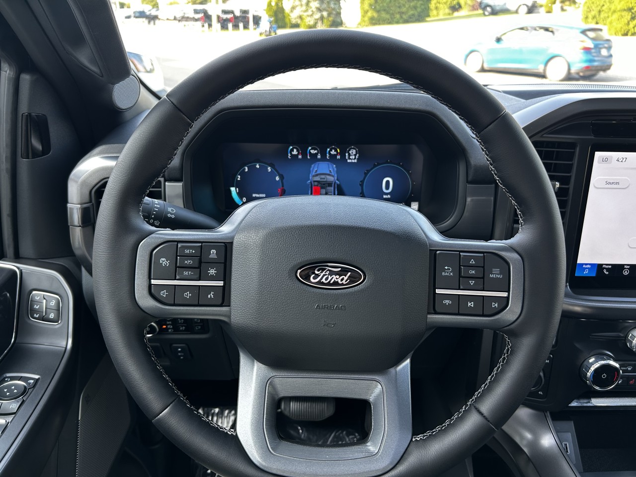 2025 Ford F-150 LARIAT Main Image