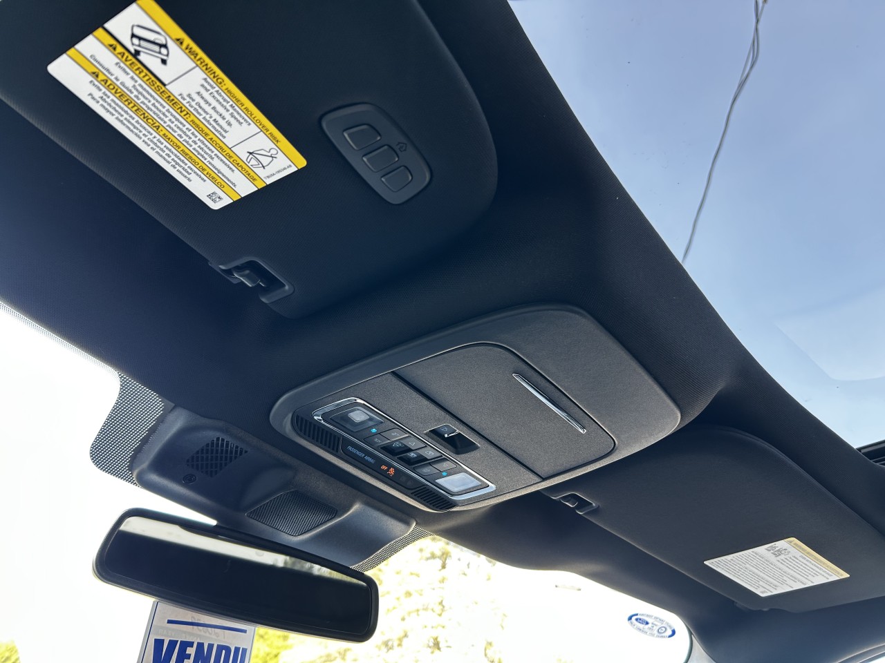 2025 Ford F-150 LARIAT Main Image