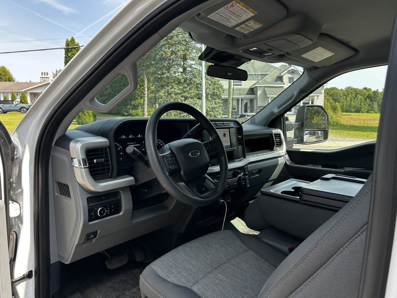 2023 Ford F-250 Super Duty XL Main Image