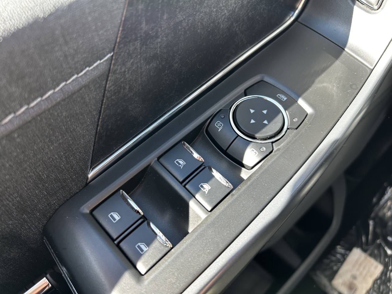 2024 Ford F-150 Lightning XLT Main Image