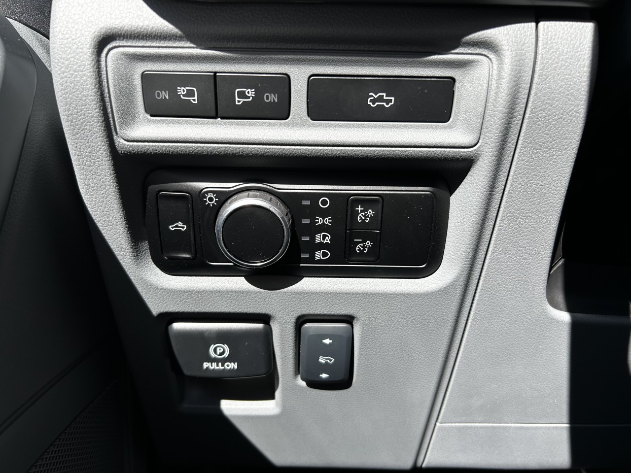 2024 Ford F-150 Lightning XLT Main Image