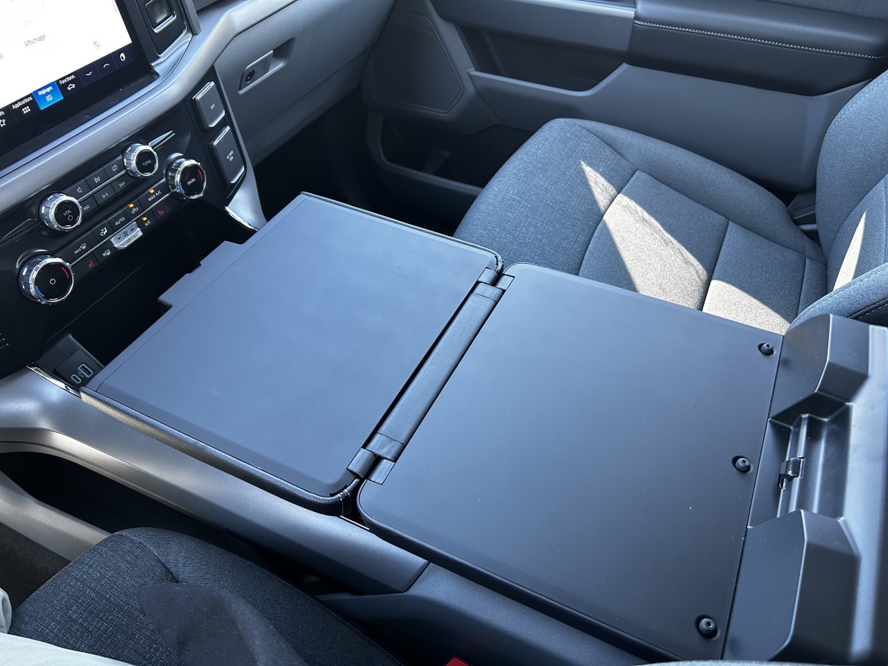 2024 Ford F-150 Lightning XLT Main Image
