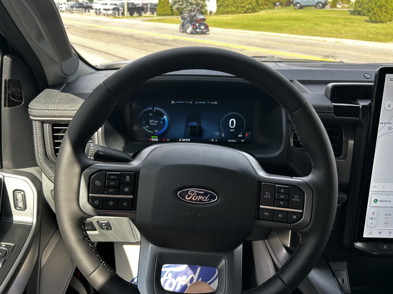 2025 Ford F-150 Lightning FLASH Main Image