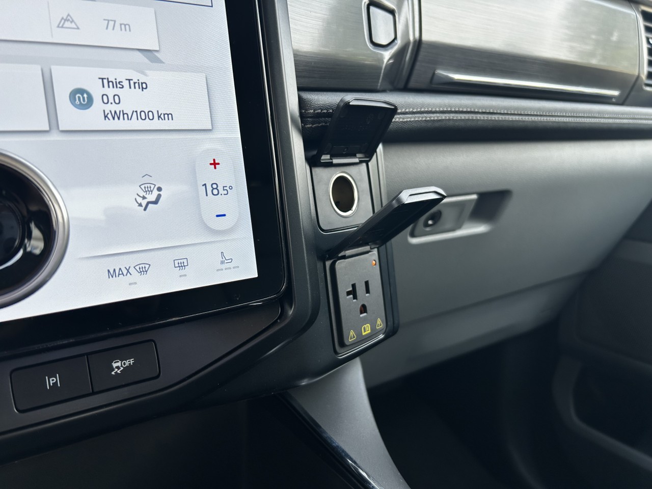 2025 Ford F-150 Lightning FLASH Main Image