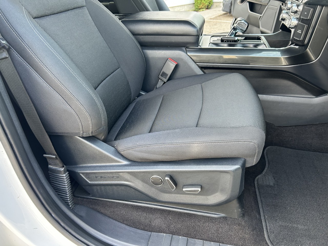 2021 Ford F-150 XLT Main Image
