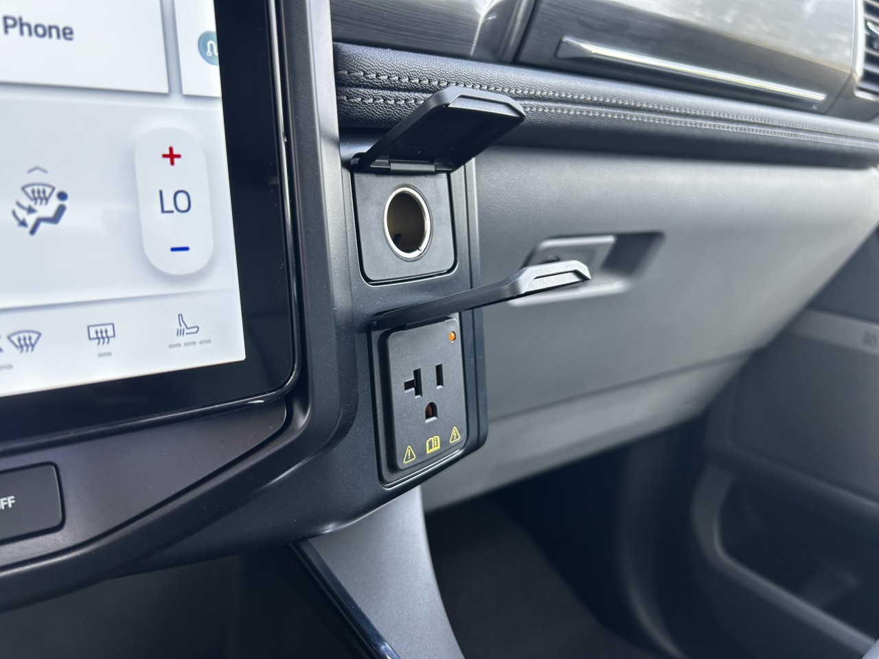 2025 Ford F-150 Lightning FLASH Main Image