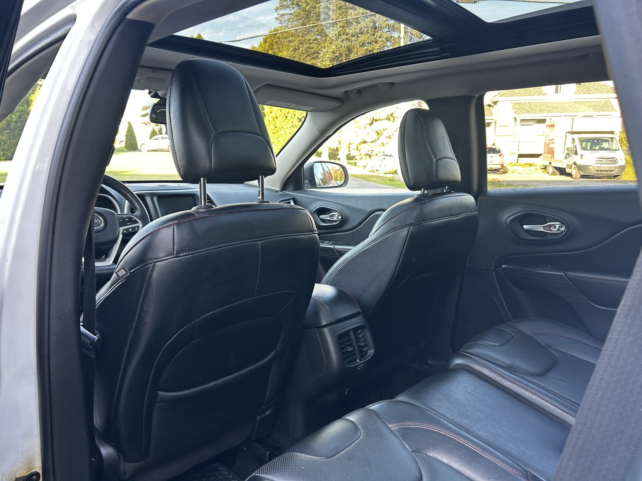 2015 Jeep Cherokee Trailhawk Main Image