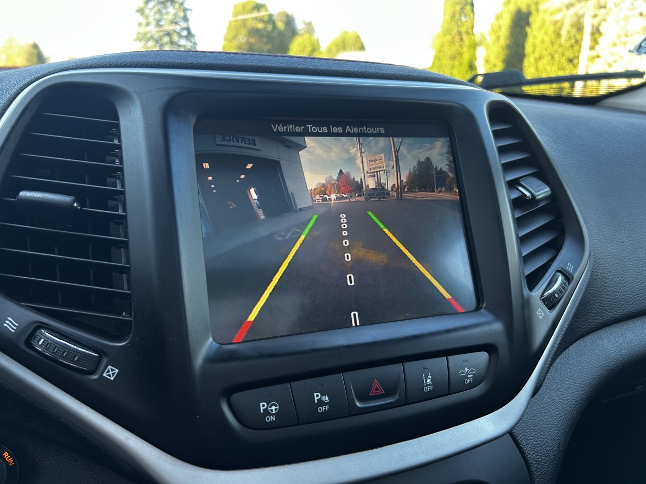 2015 Jeep Cherokee Trailhawk Main Image