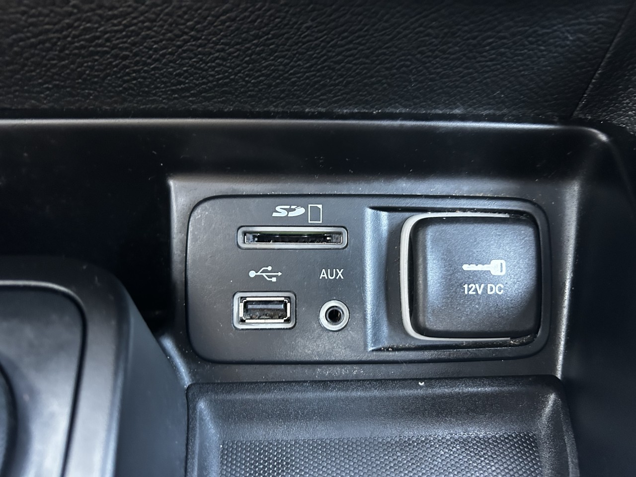 2015 Jeep Cherokee Trailhawk Main Image