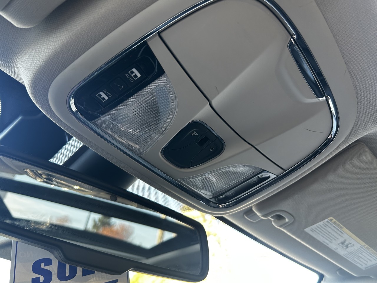 2015 Jeep Cherokee Trailhawk Main Image