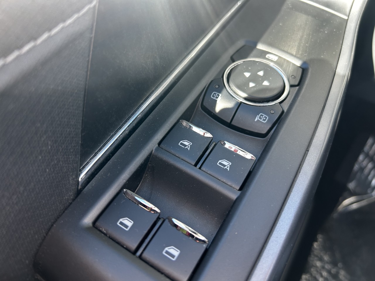 2025 Ford F-150 Lightning FLASH Main Image