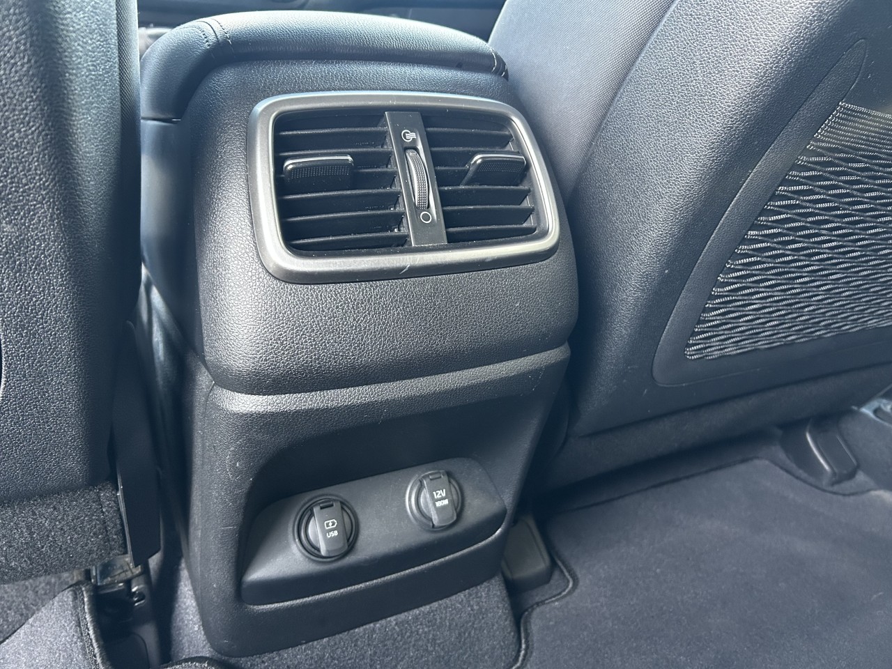 2016 Kia Sorento 2.4L LX Main Image