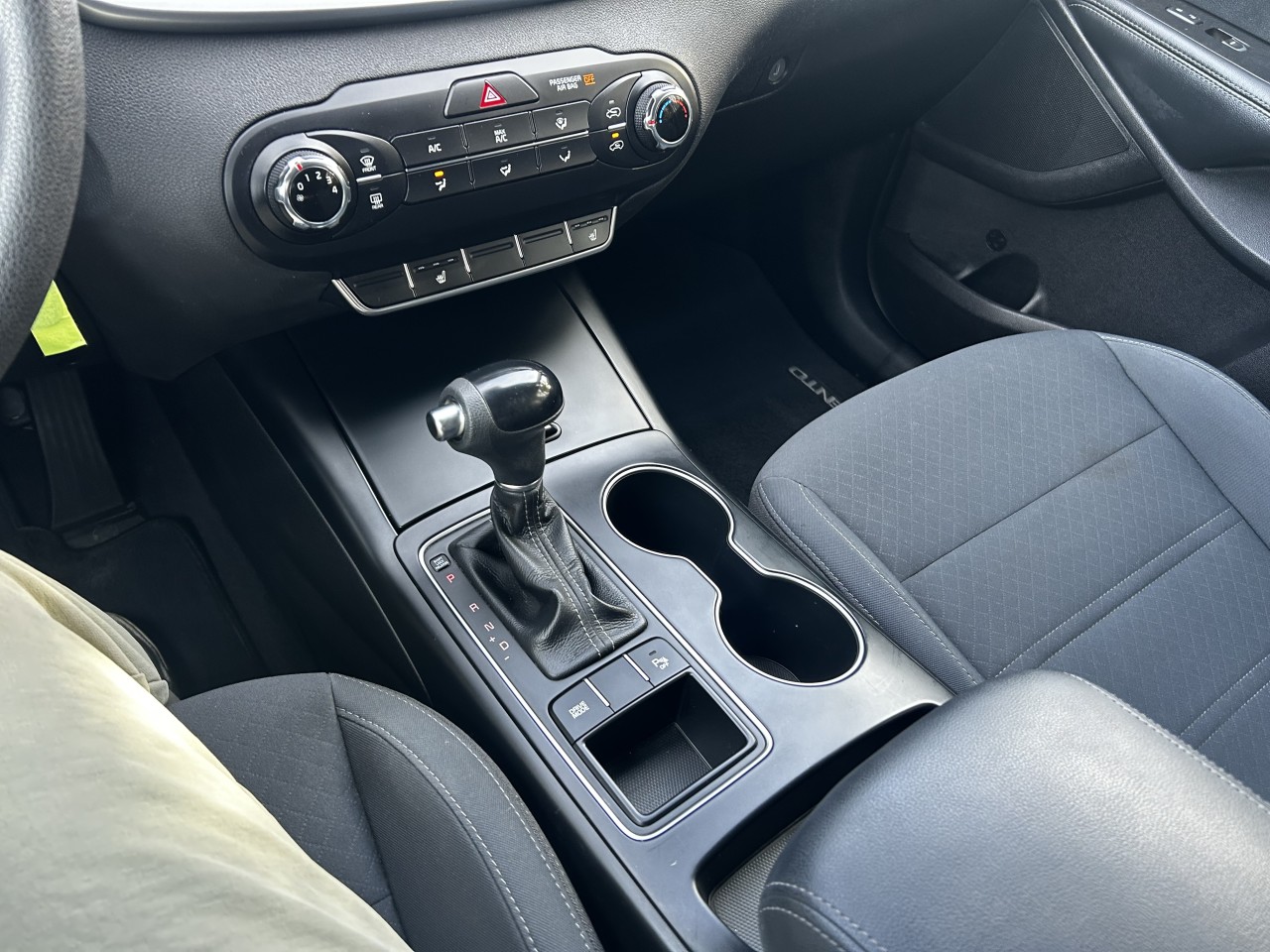 2016 Kia Sorento 2.4L LX Main Image