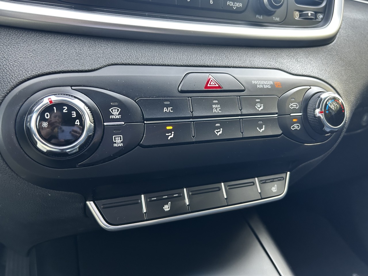 2016 Kia Sorento 2.4L LX Main Image
