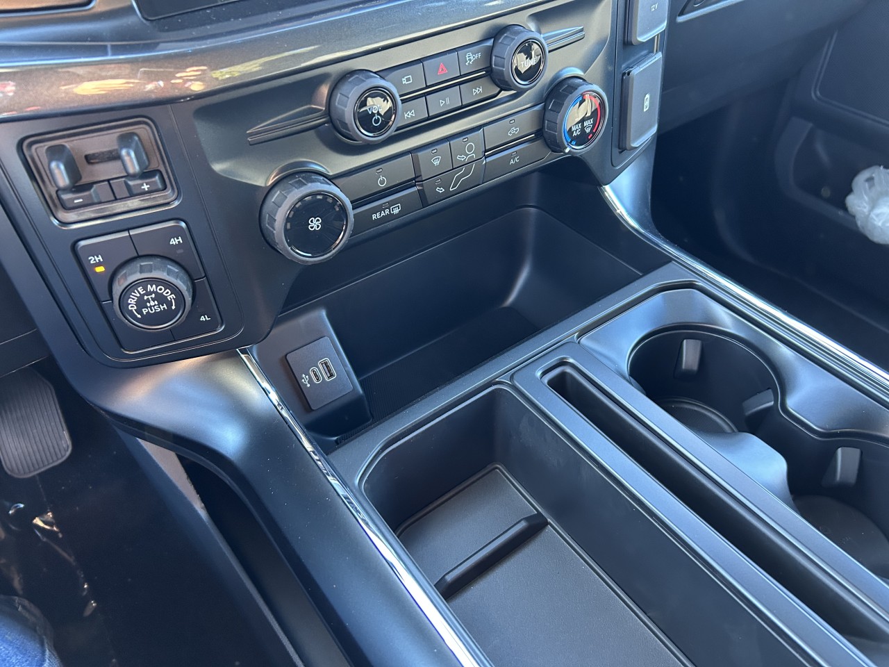 2025 Ford F-150 STX Main Image