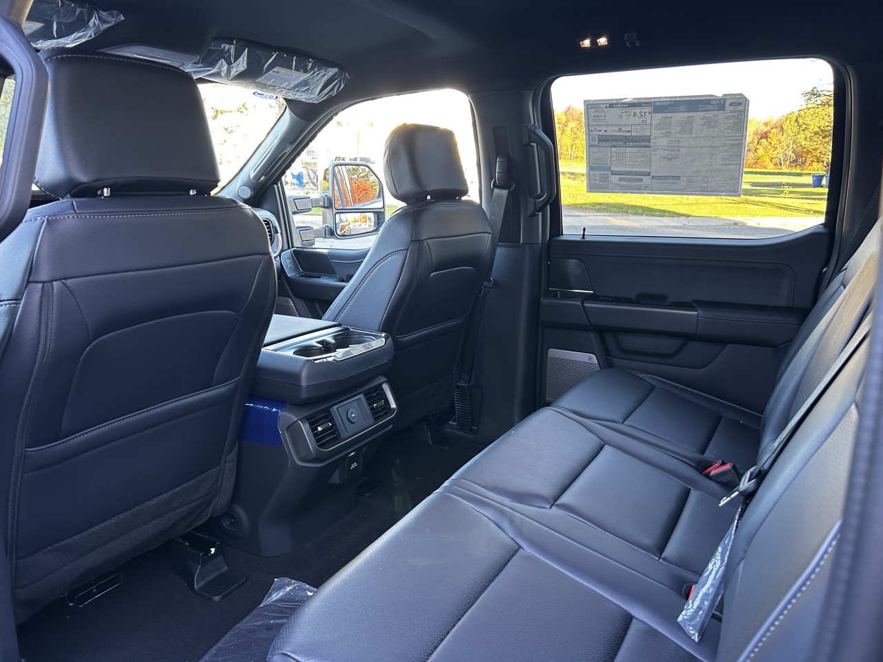 2025 Ford F-150 LARIAT Main Image