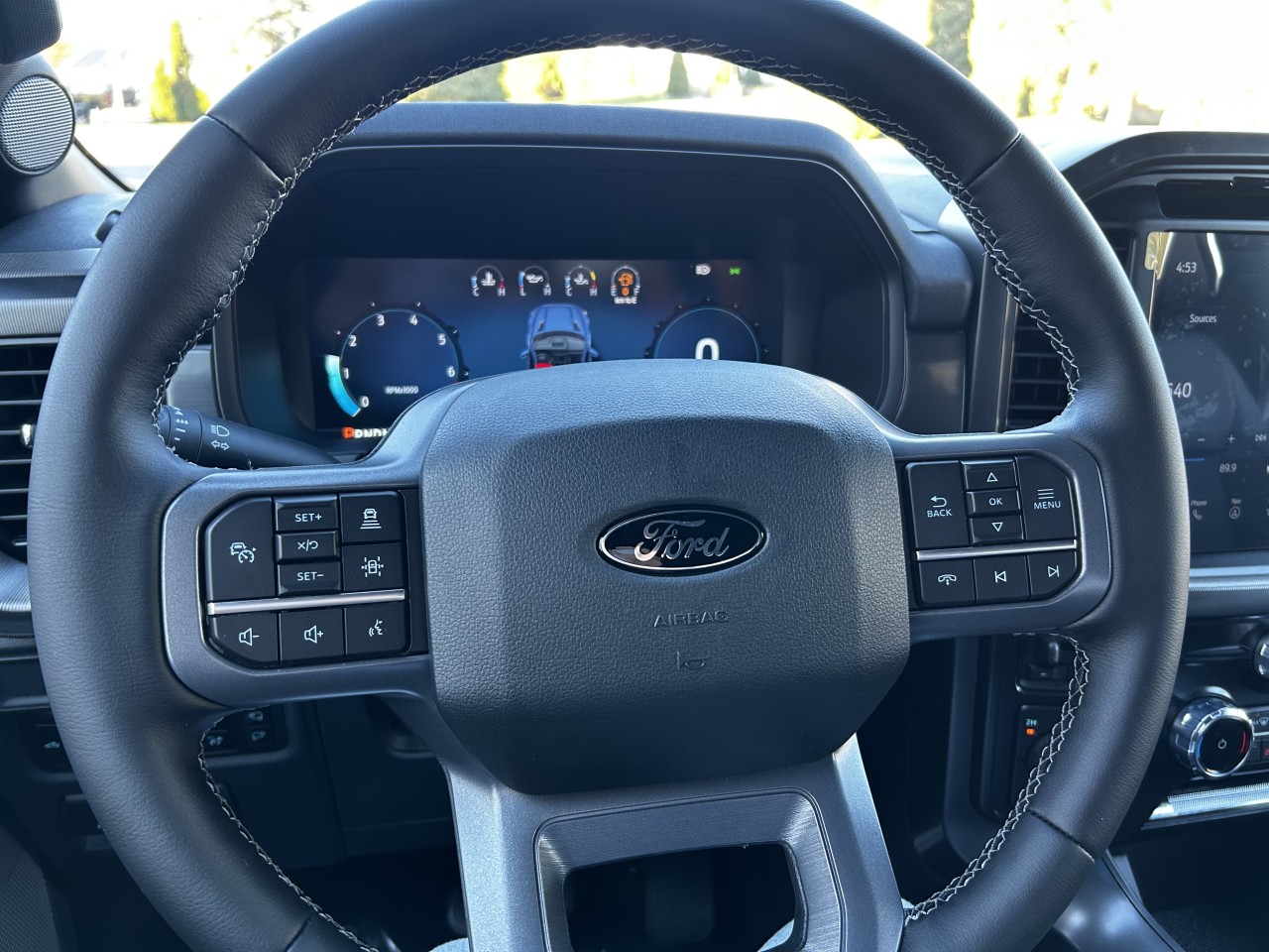 2025 Ford F-150 LARIAT Main Image