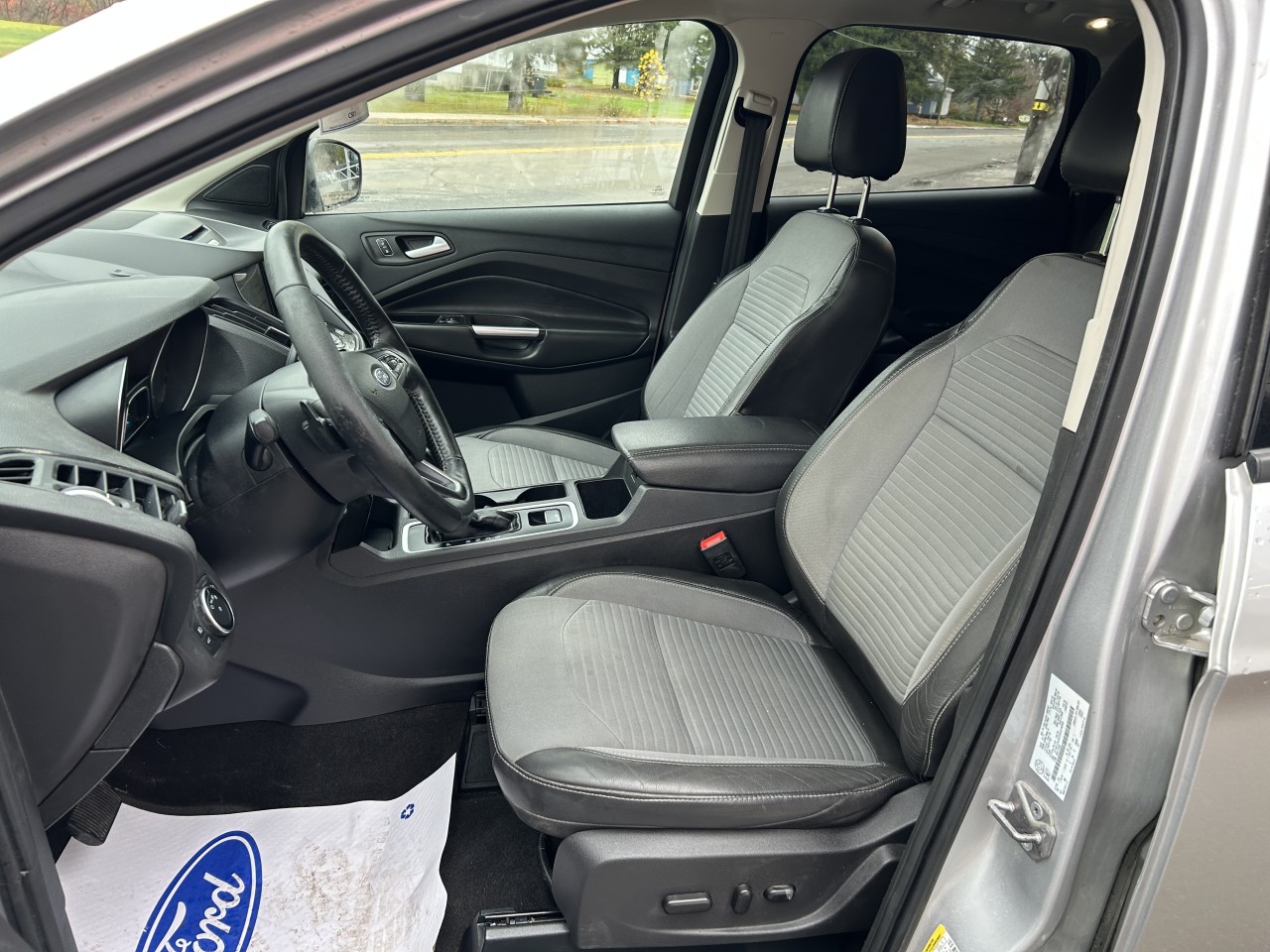 2017 Ford Escape Titanium Main Image