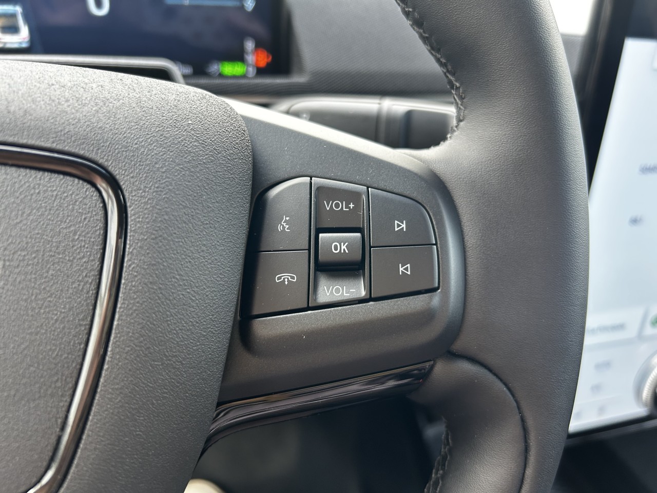 2025 Ford Mustang Mach-E SELECT AWD Main Image
