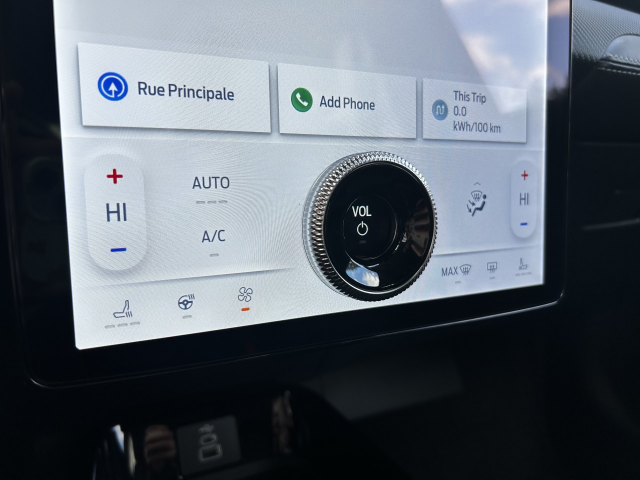 2025 Ford Mustang Mach-E SELECT AWD Main Image