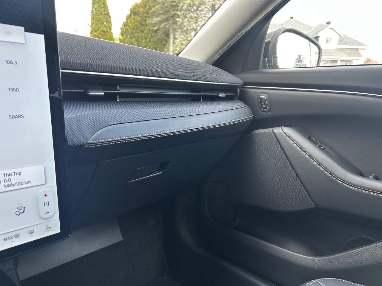 2025 Ford Mustang Mach-E SELECT AWD Main Image