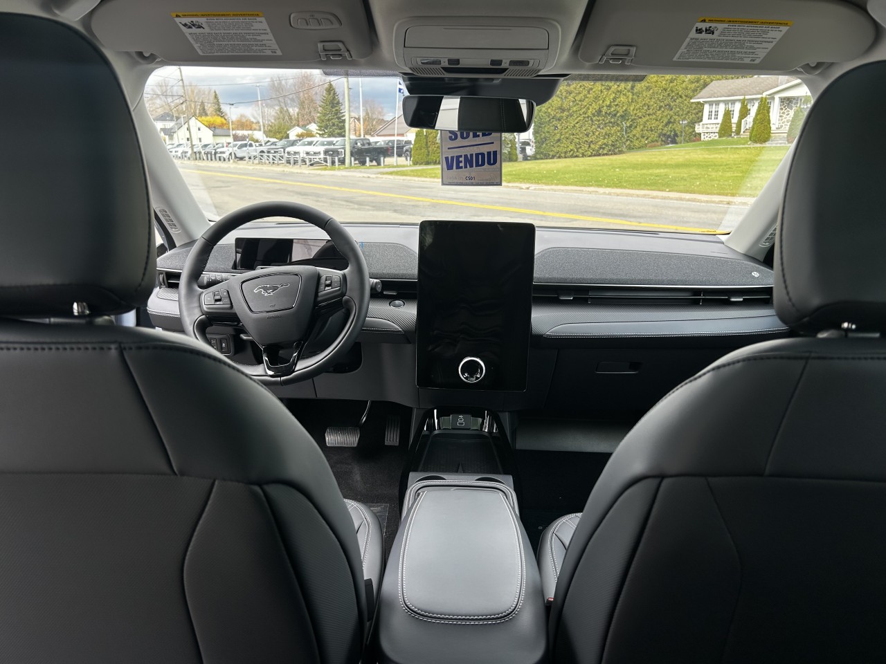 2025 Ford Mustang Mach-E PREMIUM AWD Main Image