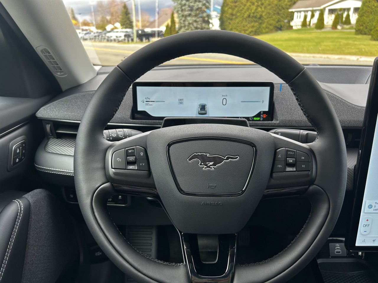 2025 Ford Mustang Mach-E PREMIUM AWD Main Image