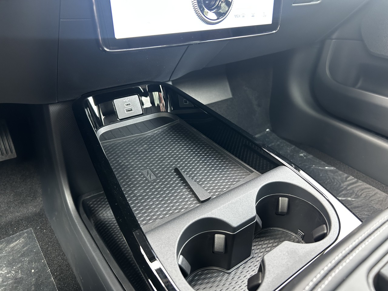 2025 Ford Mustang Mach-E PREMIUM AWD Main Image