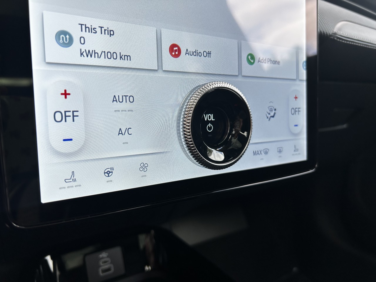 2025 Ford Mustang Mach-E PREMIUM AWD Main Image